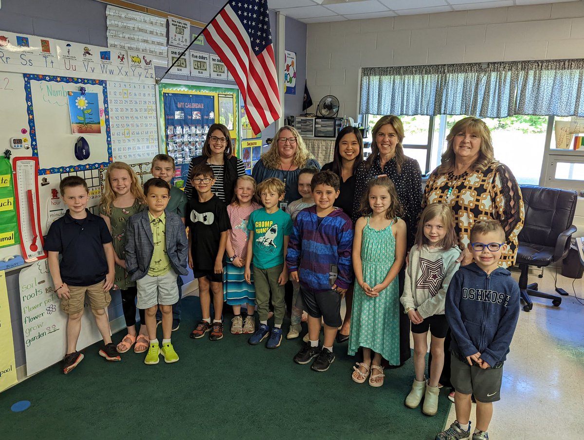 We had the honor of Virginia's First Lady, Suzanne Youngkin <a href="/GovernorVA/">Governor Abigail Spanberger</a>, <a href="/GlennYoungkin/">Glenn Youngkin</a>, visit our 1st graders to read! We also welcomed back, Sarah Spota <a href="/sarahlynnhuang/">Sarah Huang Spota</a> ! Thank you so much for making us feel so special. @cardboardteach <a href="/PowhatanSchools/">Powhatan County Public Schools</a>  <a href="/FRESWarriors/">Flat Rock Elementary</a>