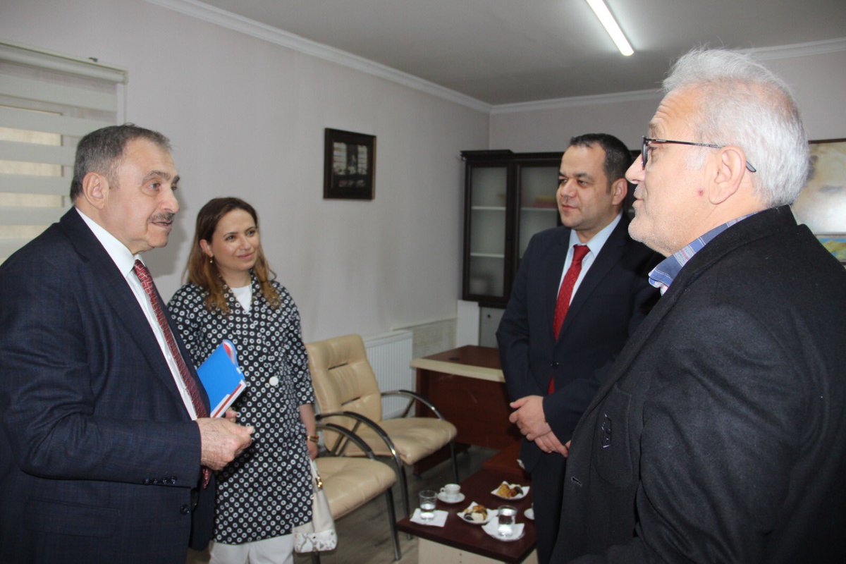 VeyselEroglu's tweet photo. Geçtiğimiz günlerde ebediyete irtihal eden Türkeli Gazetesi önceki sahibi Gazeteci-Yazar Hacı Hakkı Özsoy için Gazetenin İmtiyaz sahibi Önder Artuk’a taziye ziyaretinde bulunduk. 

Merhuma bir kez daha Allah’tan rahmet, ailesine ve sevenlerine baş sağlığı diliyorum. https://t.co/pvPEPhS8IB