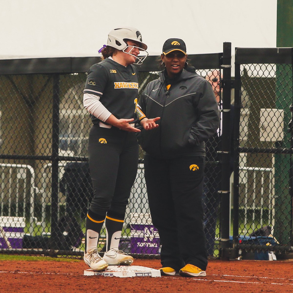 iowasoftball's tweet photo. 𝐃𝐨𝐢𝐧𝐠 𝐈𝐭 𝐑𝐢𝐠𝐡𝐭

Congratulations to @katethegreat07 on being our Big Ten Sportsmanship Honoree. 

#Hawkeyes x #FightForIowa https://t.co/yt1XfbyLOt