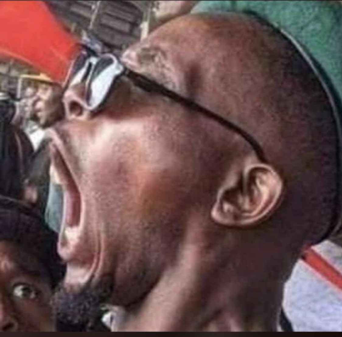 lefunky32's tweet photo. Lè pitit fi moun yo fon pass lateral fap epil pase lang li nan deux boul grenn yo😭🔥 https://t.co/DDV8Yfybc6