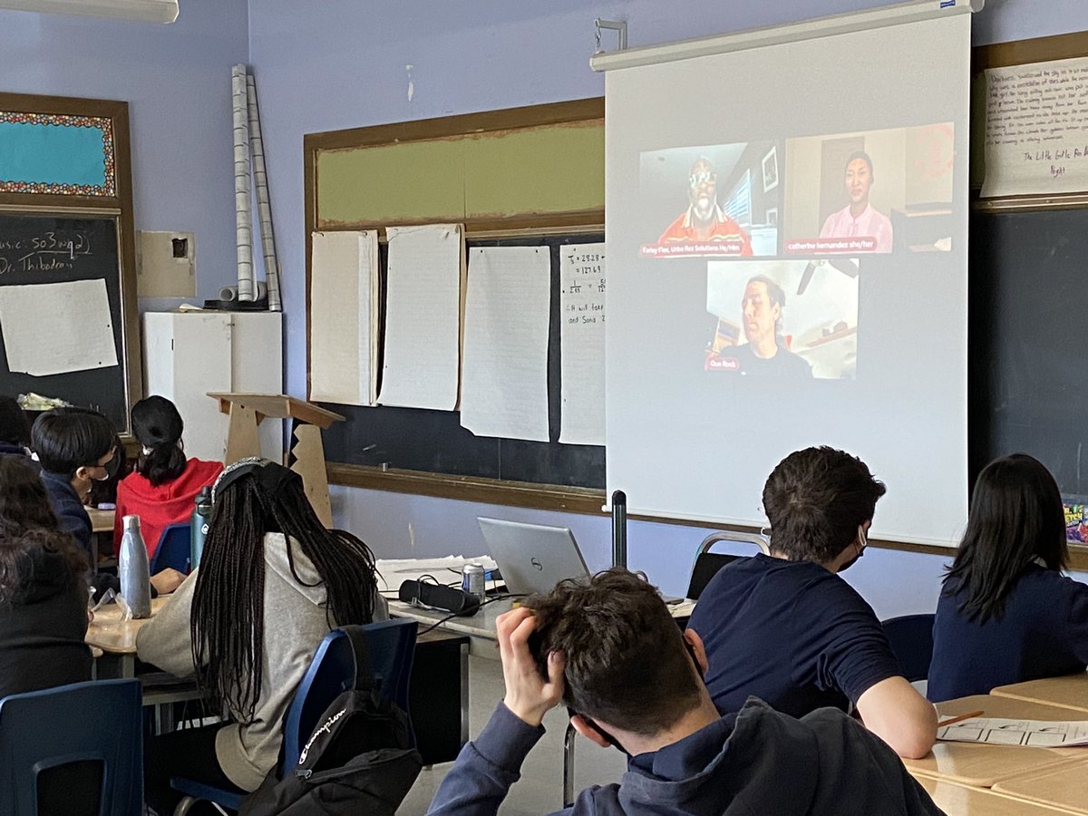 MikiEoghan's tweet image. Our grade 8s participating, listening and reflecting upon this year’s anti-racism conference. #LearnAndUnlearn @StLawrenceCS @a_weidmark