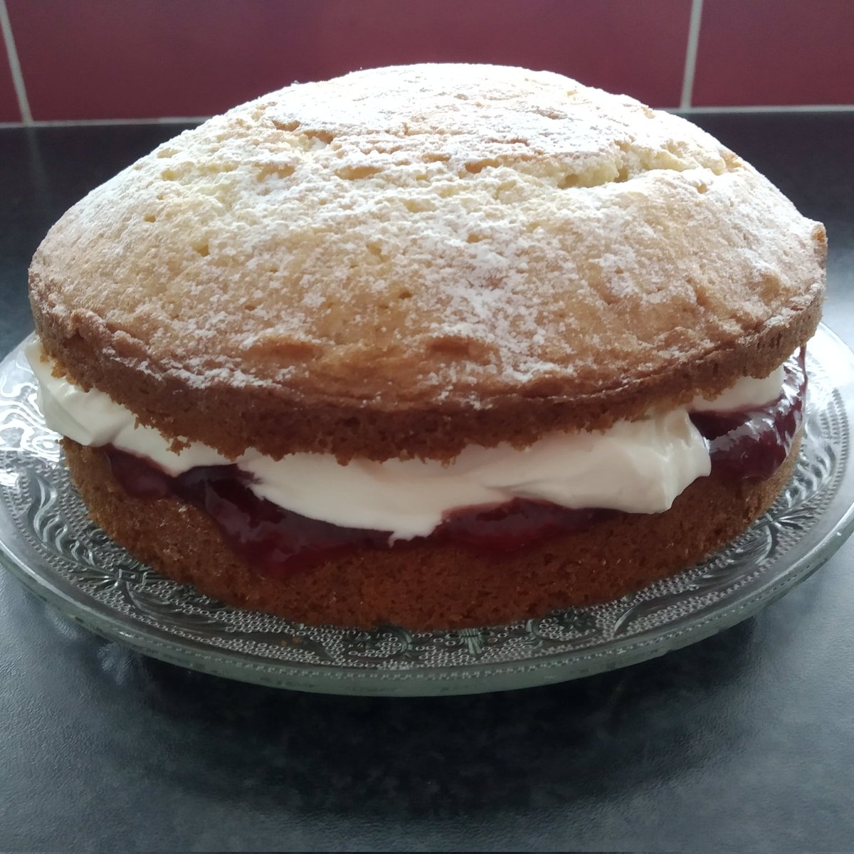 NordicLaura's tweet photo. Victoria sponge filled with strawberry jam and fresh chantilly cream. #baking #cake #victoriasponge #homemade #strawberryjam #freshcream #viccysponge #classicbake #victoriaspongecake #victoriaspongeday #sponge https://t.co/WY19yiUUE5