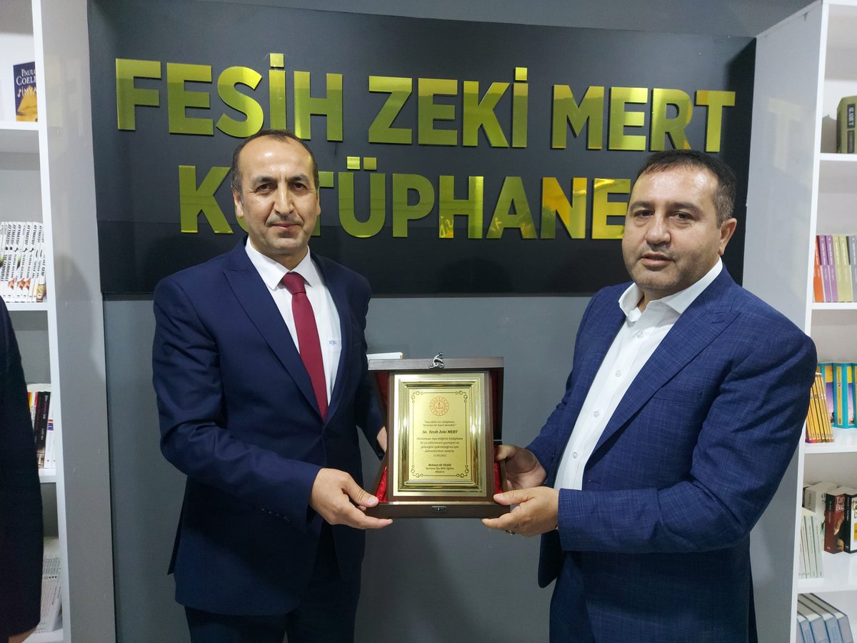 Kütüphanemizi yenileyen İş Adamı Sn.@FesihZekiMERT3 'e teşekkür ederiz. <a href="/halilyucel6060/">Halil YÜCEL</a> <a href="/halukcakan12/">HALUK ÇAKAN</a> <a href="/yusuf_tokus/">Yusuf TOKUŞ</a> <a href="/12AKINCI/">Selahattin AKINCI 🇹🇷🇹🇷</a> <a href="/Maliyldz12/">Mehmet Ali YILDIZ</a> <a href="/Azizbingoll/">Aziz BİNGÖL</a> <a href="/emrahdemrbag23/">Emrah Demirbağ</a> <a href="/atice_alver/">Atice Alver</a> <a href="/Mhsmbngl12/">Mahsum Bingöl</a>