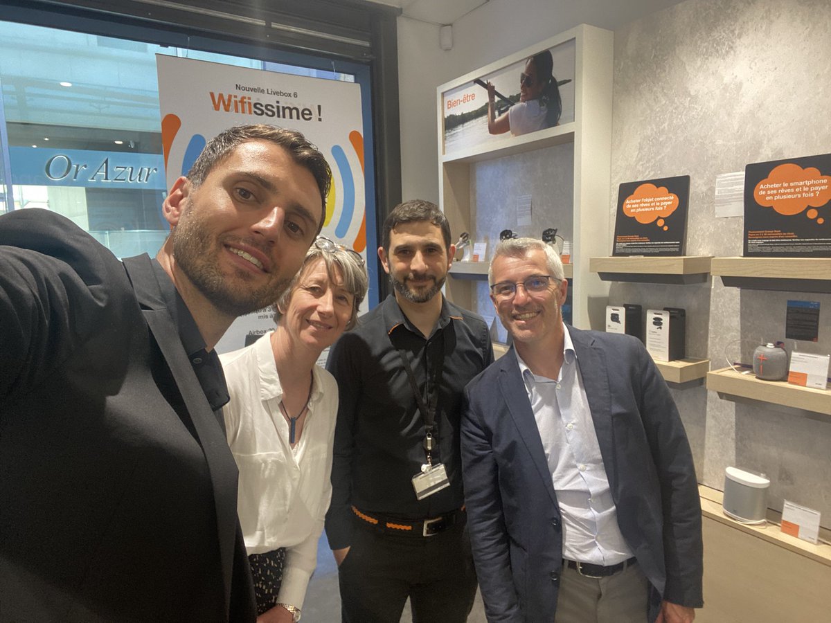 FLeMounier's tweet photo. De très belles rencontres ce matin avec les équipes des boutiques @Orange_France d’Aix et de Vitrolles @chrisfresnel @sebastienterme, 🙏 à tous … et 🙏 @XavierAncelin pour les photos. https://t.co/sSrssSWDcc
