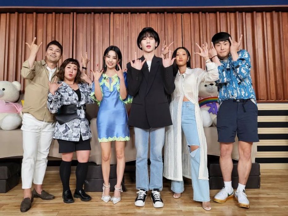 ElRabanoDeMMM's tweet photo. #HWASA

Hwasa estará de panelista en I Live Alone la próxima semana❤️🔥 https://t.co/MNzrEB1ZdE