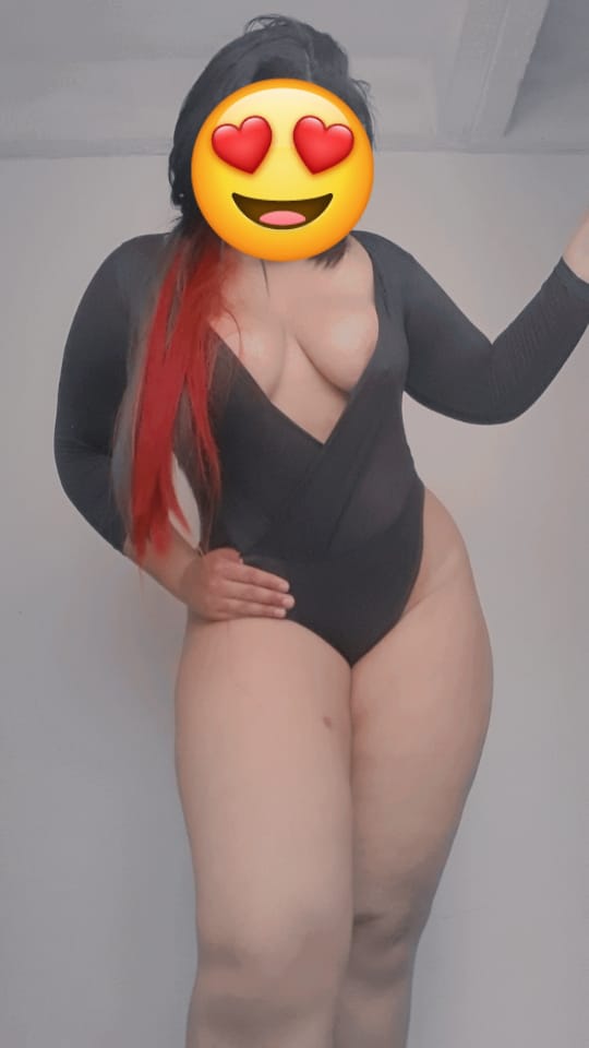 Valeria hoy disponible solo a domicilio .
Bogotá - colombia .
WhatsApp +57 321 9893966
