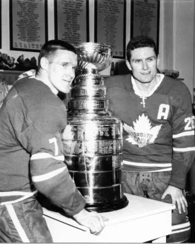 hockey_vintage's tweet photo. #WaybackWedneday HHOFers Tim Horton and Allan Stanley with the Stanley Cup (1964) @MapleLeafs https://t.co/VKldG9Xmkc