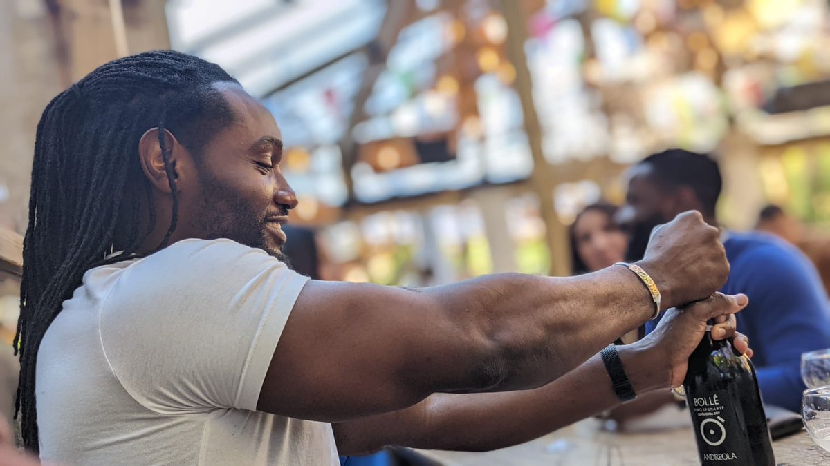 yyalipende's tweet image. Excited to say I&apos;ve been offered a spot on the clinical psych doctorate program @UoSPsychD. First time applying, 3 rejections &amp;amp; 1 successful interview. My family, friends, partner, and mentors got me here and I&apos;m eternally grateful 🙏🏿 

Dr Yalipende loading.....

#PsychTwitter