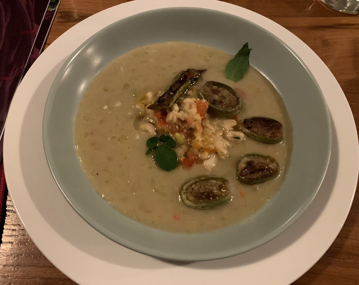 Romchaleeja's tweet photo. Amazing opportunity to join the Taste of Timor dinner organised by @Asia_Foundation with three restaurants - @EtdaLeste, #Dilicious and #ProEma for a group of travel specialists organised by @MDFGlobal to promote local cuisine as part of tourism development in #TimorLeste 🇹🇱 https://t.co/YIxvheXCTW