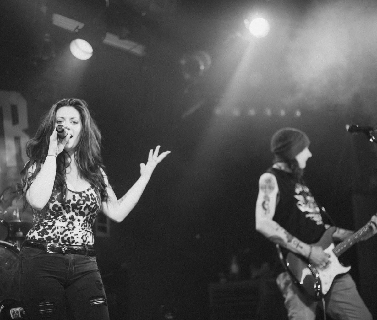 BourbonHouse_'s tweet image. Canton, OH!
Get your tickets to see us with @wildstreet at @Buzzbin on May 19! Tickets: buzzbincanton.com/event/4595340/…

#cantonohio #canton #buzzbin #livemusiccanton #rocknroll #rockandroll #bluesrock #heavyblues #dirtyrock #rockshow #womenofrock #womenofrocknroll #newclassicrock