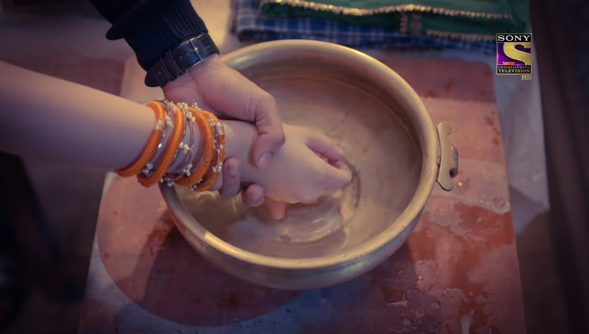 IshqqMohabbat's tweet photo. 𝑌𝑜𝑢 𝑎𝑙𝑙 ℎ𝑎𝑣𝑒 𝑛𝑜 𝑖𝑑𝑒𝑎 𝑤ℎ𝑎𝑡 𝑡ℎ𝑒𝑠𝑒 𝑚𝑜𝑚𝑒𝑛𝑡𝑠 𝑚𝑒𝑎𝑛𝑠 𝑡𝑜 𝑚𝑒 𝑎𝑛𝑑 𝑚𝑖𝑛𝑒😩😭👌💫

Ps. I miss them everyday❤️

[ #AmDheer #KyunUttheDilChhodAaye #ZaanKhan #GracyGoswami ] https://t.co/PjEILLbC4c