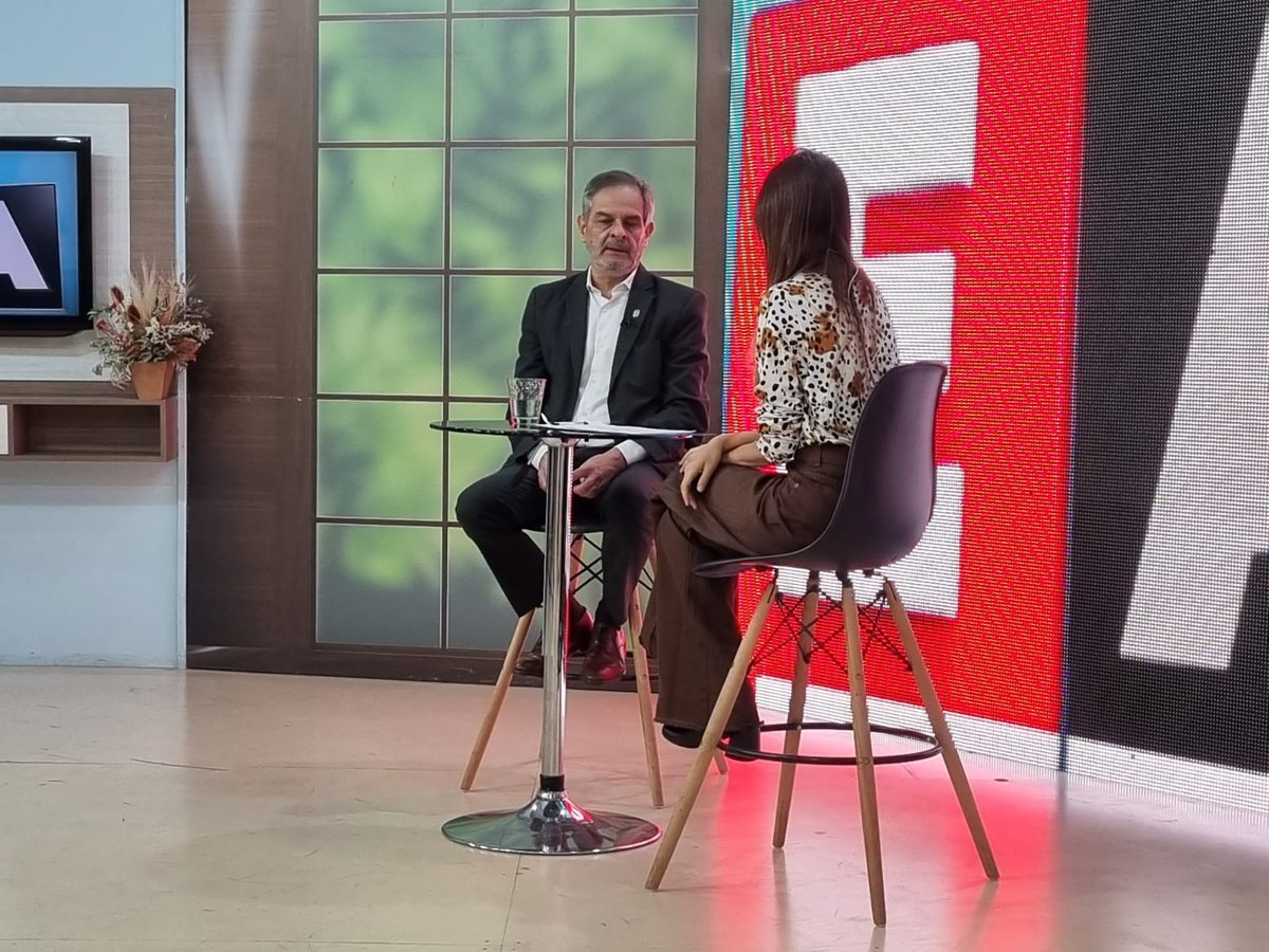 sergiopaganiok's tweet photo. Gracias por la invitación al programa En Agenda de @canal10tucuman1, que nos recibió para poder dar a conocer nuestra perspectiva universitaria a la comunidad.
#FuturoUNT #PaganiLeal #TuUNT #EleccionesUNT https://t.co/yvjzQiU87y