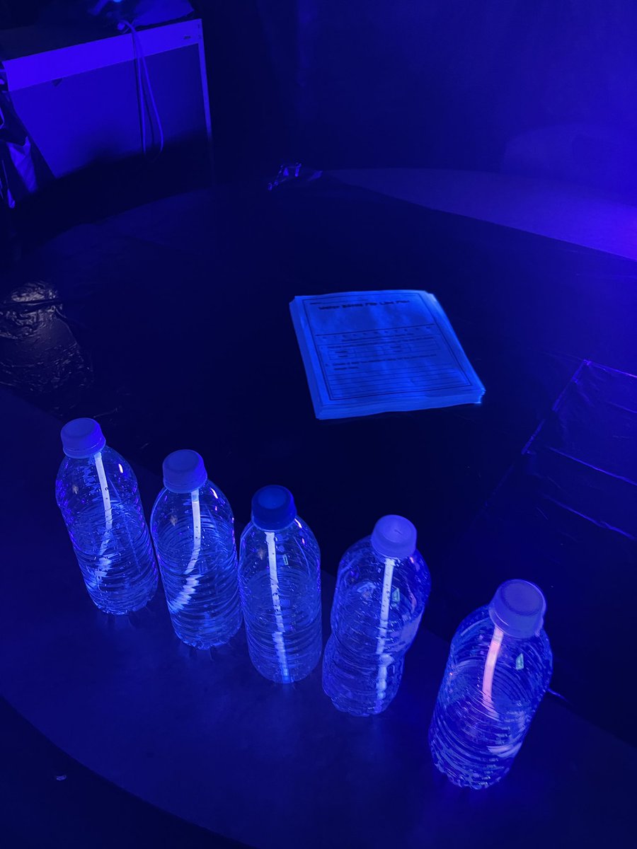 Fifth grade is reviewing for the end of the year with a glowing room transformation! <a href="/WYEPrincipal/">Wyandotte Elementary</a> <a href="/TSCSuper/">Tippecanoe School Corporation</a> #tscschools