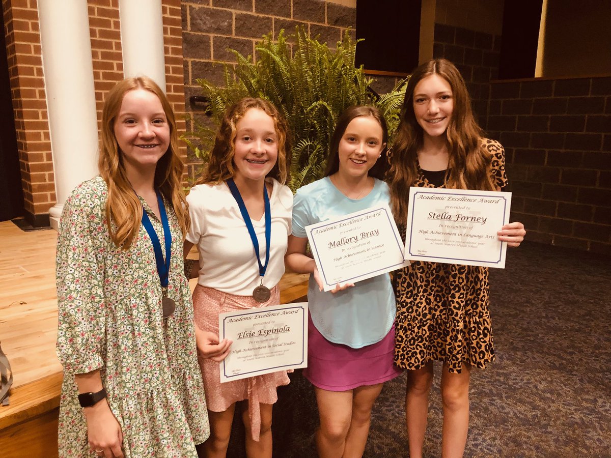 SWHSLadyGolf's tweet image. Our young golfers getting it done in the classroom. Proud of these girls