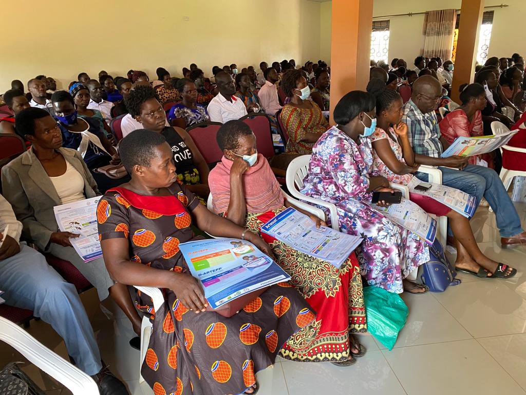 MalariaFreeUG30's tweet photo. We appreciate @Fosun_Intl Uganda for their continued support towards training of Health workers in several districts across the country. Today we were in Lira where 170 HW benefited from implementing of PMC and management of severe malaria. #ZeroMalariaUganda https://t.co/UMGFpP5Jex
