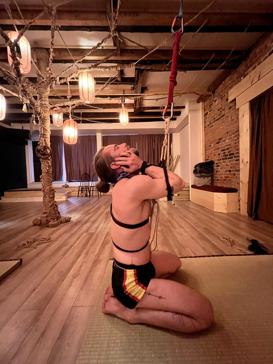 objectiveoz's tweet photo. Partial suspension by IG: thecherrytopp
#shibari #partialsuspensions #choking https://t.co/5YRO4lGRFN
