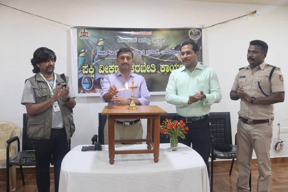 brt_tiger's tweet photo. To encourage the habit of bird watching among the frontline staff, one day bird watching program was organised for the frontline staff of BRT. @ntca_india @moefcc @aranya_kfd @Bandipur_TR @nagaraholetr @TigerBhadra @kalitigerreser1 https://t.co/We6XtdgU9u