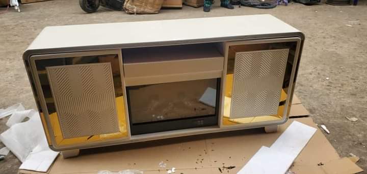 FunituresJ's tweet image. 