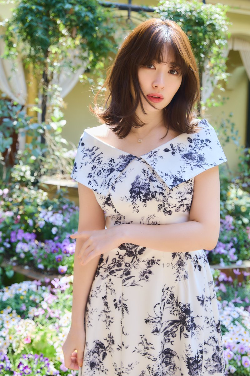 【新品】herlipto Secret Garden Midi Dress S New Color] Secret Garden Midi Dress