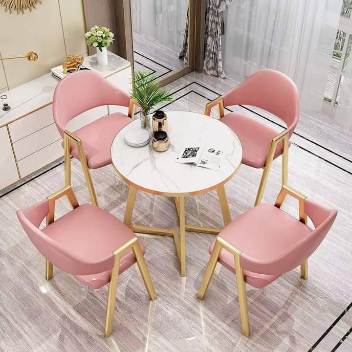 FunituresJ's tweet image. 