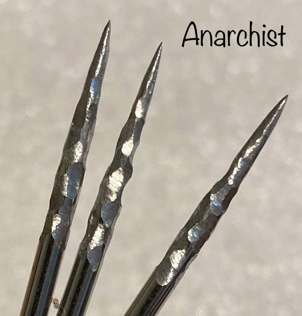 TotalDartsShop's tweet image. @Punkpoints180 Anarchist 32mm - 40mm Dart Points

Anarchist gives ultimate board grip with out any significant extra board damage and is the Pro players choice of point.