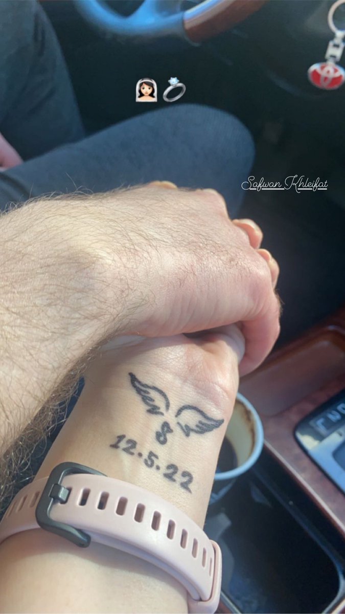 taimaaldibie's tweet photo. مش حكتب ولا اعبر عن ادنى شعور حاسة فيه لان مافي شي ممكن يعبر بس حطلب تدعولنا انو الله يتمم فرحنا ع خير 🤍👰🏻♀️
#Bride_to_be 💍 https://t.co/NEBD2Tn130