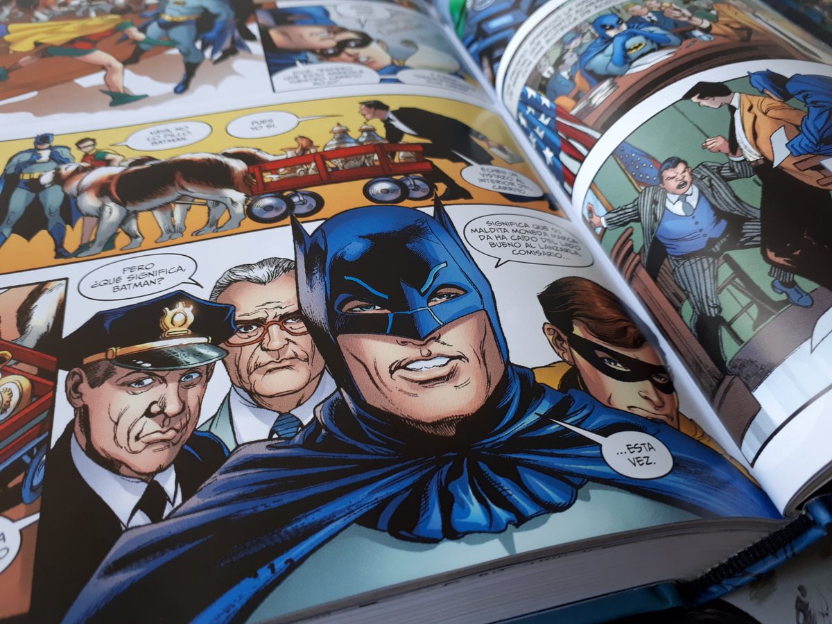 eccediciones's tweet photo. ¡#Batman llega a #DCIcons con #ElHombreMurciélago, el recopilatorio de las historias dibujadas por #JoséLuisGarcíaLópez!
Una selección de clásicos magníficamente ilustrados, con guion de escritores como #HarlanEllison, #DennisONeil o #MartinPasko.
https://t.co/x7s5tkw2fL https://t.co/UVY60g820t