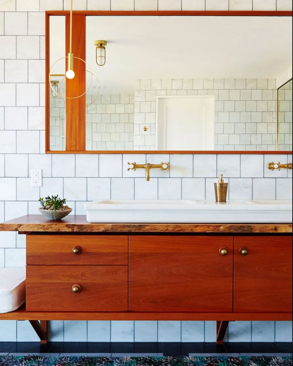 Don't be afraid to mix modern and industrial fixtures. Focus on finishes, as they can beautifully bind these two styles. More inspo here zcu.io/YNzG