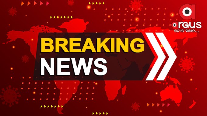 ArgusNews_in's tweet photo. #SIMCardRacket: #Odisha Crime Branch arrests the Territorial Sales Manager of a Private Telecom Company in connection with the case; he has been identified as Deepak Nayak; so far 5 persons have been held in the case. https://t.co/M97P4BcIX6