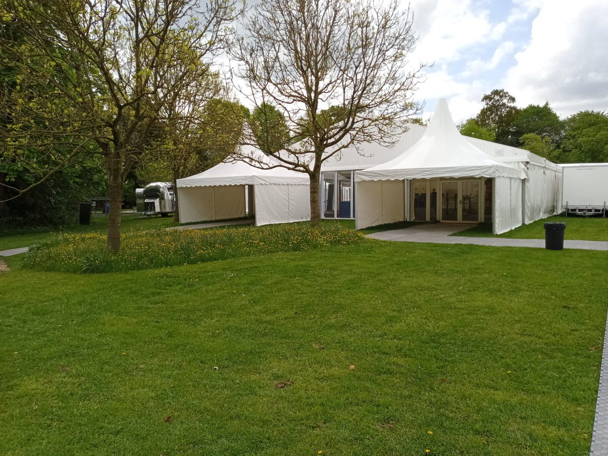 pinnaclemarquee's tweet photo. Graduation ceremonies are in full swing after the postponement over the last two years…. 

#eventprofsuk #eventsintents #graduation2022 #marqueehire #pinnaclemarquees https://t.co/KVgcks0RG6