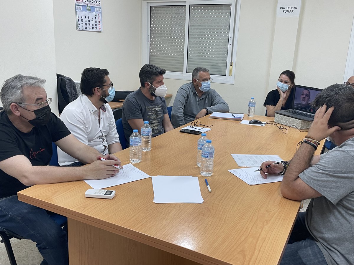 iucadiz's tweet image. ✅ Ayer mantuvimos un nuevo encuentro con el comité de empresa de Louis Berger #BaseRota. El europarlamentario de UP-IU @ManuPineda se comprometió a intentar visibilizar y mediar en Europa sobre el que se ha convertido en el conflicto laboral más largo en esta provincia.