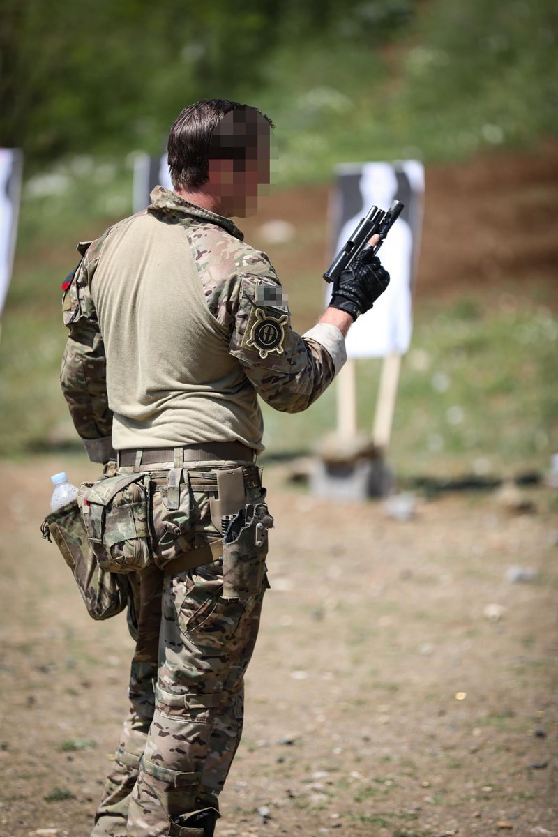US_SOCEUR's tweet photo. #TrojanFootprint in North Macedonia 🇲🇰 Green Berets assigned to #tenthSFG and a cross-functional team including Civil Affairs, #psyops and Macedonian Special Operations Task Unit “Wolves” conduct pistol range training together, strengthening #NATO relationships.
@USEmbassySkopje https://t.co/EbamcFGr9H