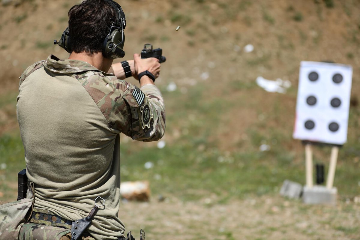 US_SOCEUR's tweet photo. #TrojanFootprint in North Macedonia 🇲🇰 Green Berets assigned to #tenthSFG and a cross-functional team including Civil Affairs, #psyops and Macedonian Special Operations Task Unit “Wolves” conduct pistol range training together, strengthening #NATO relationships.
@USEmbassySkopje https://t.co/EbamcFGr9H