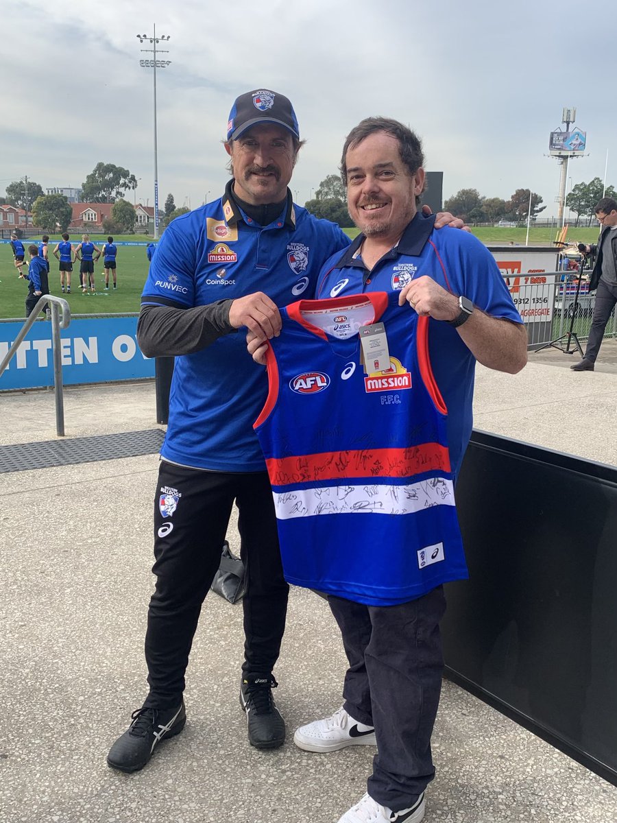 LionelRitchie18's tweet photo. I was lucky enough to meet @Luke__Beveridge today &amp; tell him my story, the amount of empathy and care he shows is for individuals is something else, such a special person.  

Thanks again to @LongyMatt and @akashtatikonda5 for organising today and the @westernbulldogs #mightywest https://t.co/owEXH39S4S