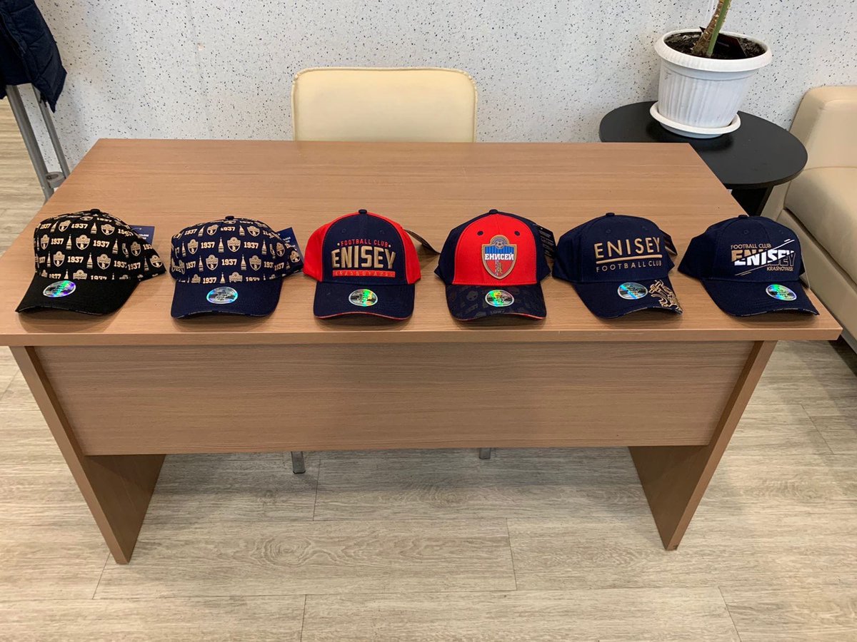 Кто хочет футболку+кепку(на выбор) от <a href="/fc_enisey/">ФК «Енисей»</a>? Репостни этот пост и учувствуй в розыгрыше!
Сегодня в 21.30 подведём итоги и определим победителя! Погнали 🔥