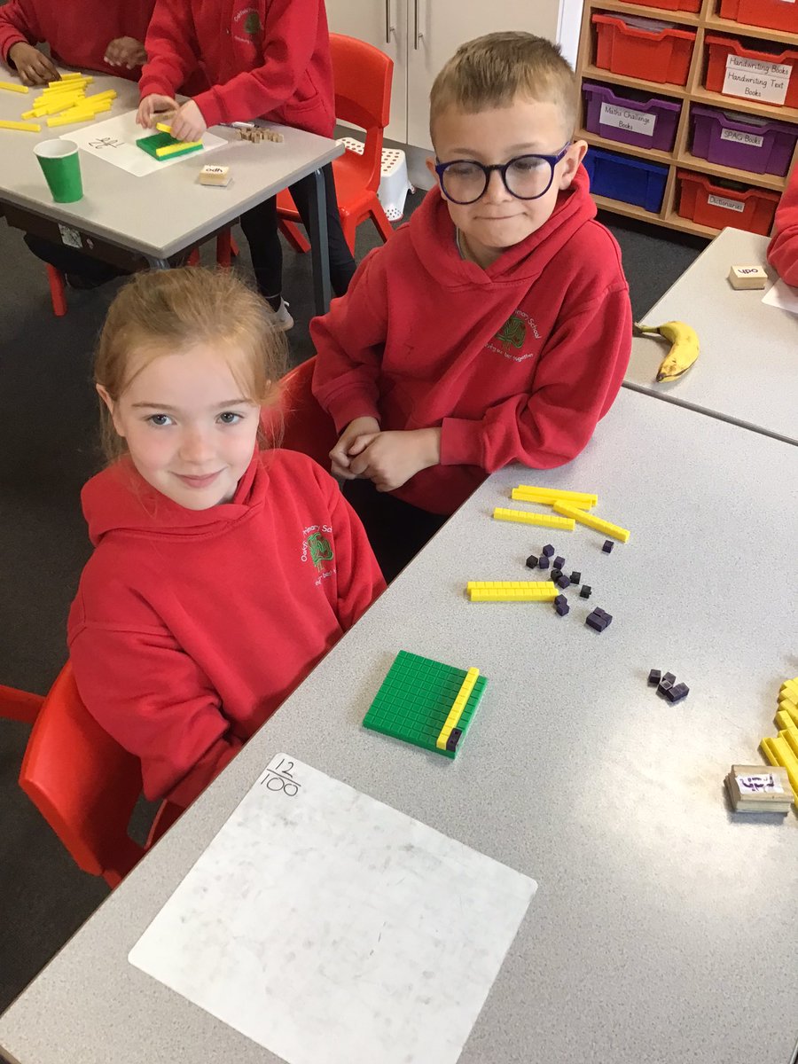 OakfieldY4's tweet photo. Using hundred squares to represent hundredths in morning #oakfieldmaths https://t.co/Ojlg8i3iuv
