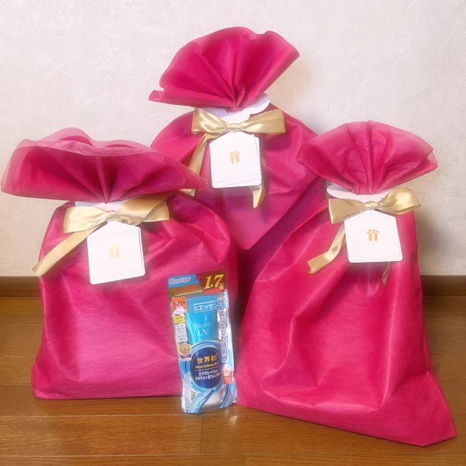 私事でしかありませんが、本日また一つレベルアップしてしまいました。
なかなか顔も出せない状態ですみません💦
かわいいアスカちゃんいっぱい描きたいのに……

プレゼントもありがとうございます、日焼け止めは今からの時期本当にありがたい、絶対に焼けたくないマンなのでいっぱい塗る! 