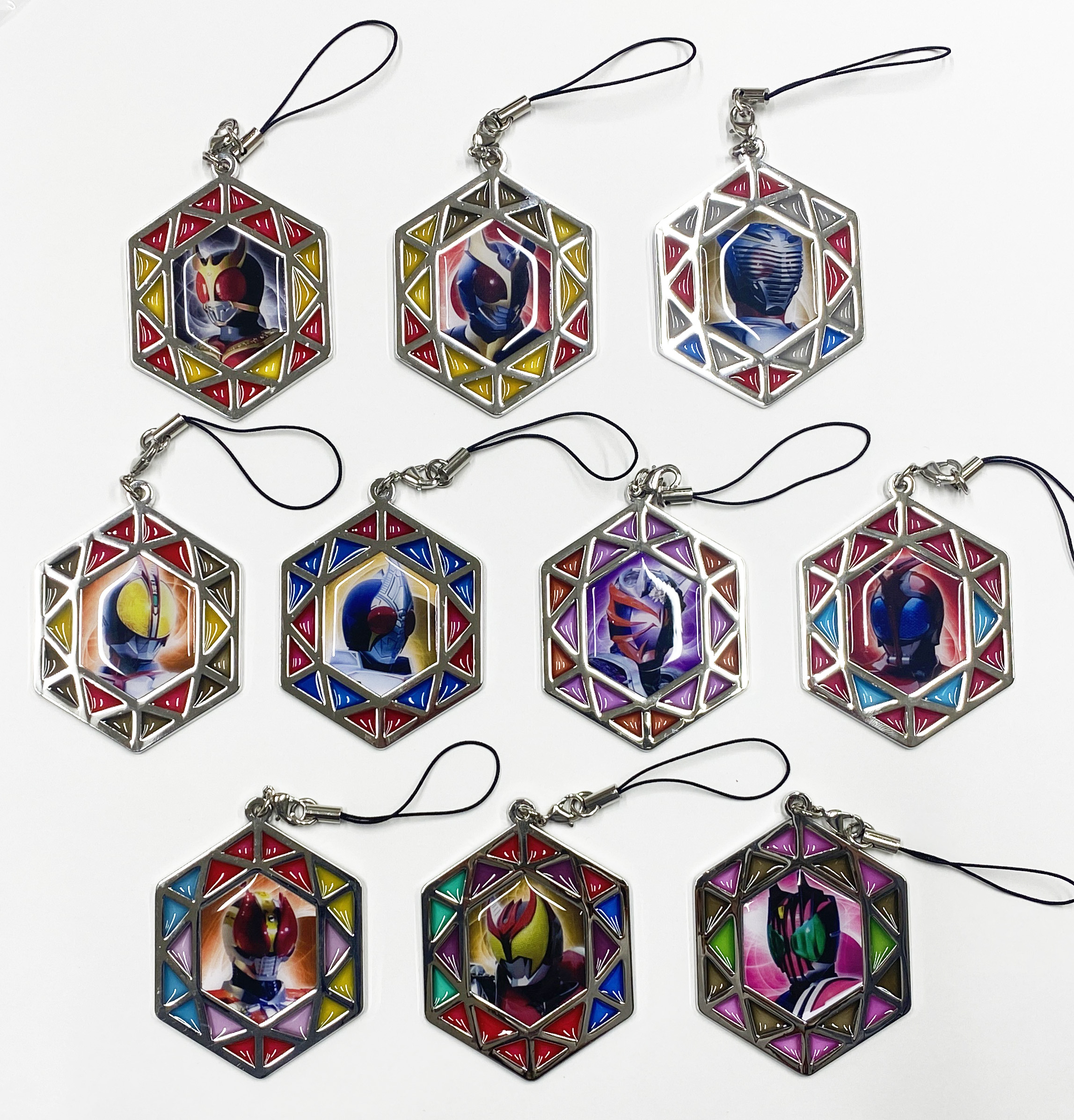 BANDAI - 【未開封全種セット】仮面ライダー　ステンドグラス風チャームコレクションvol.1 THE仮面ライダー展【公式】 on X: 