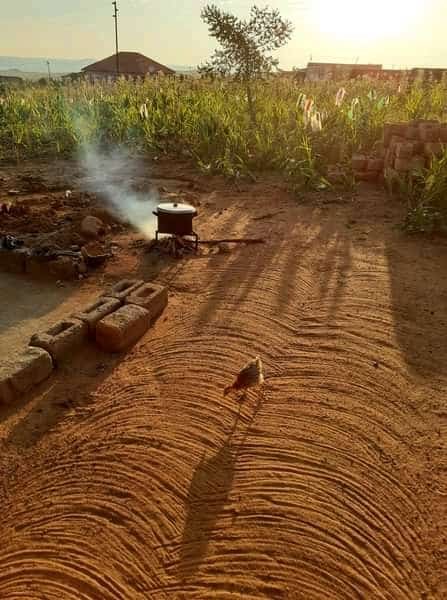 MminaTshoene's tweet photo. When City life exhaust you, remember there is guaranteed peace in those deep rural areas where everyone is guaranteed respect the old and the younger ones.
#RuralBoy https://t.co/Cle8s0LFCI