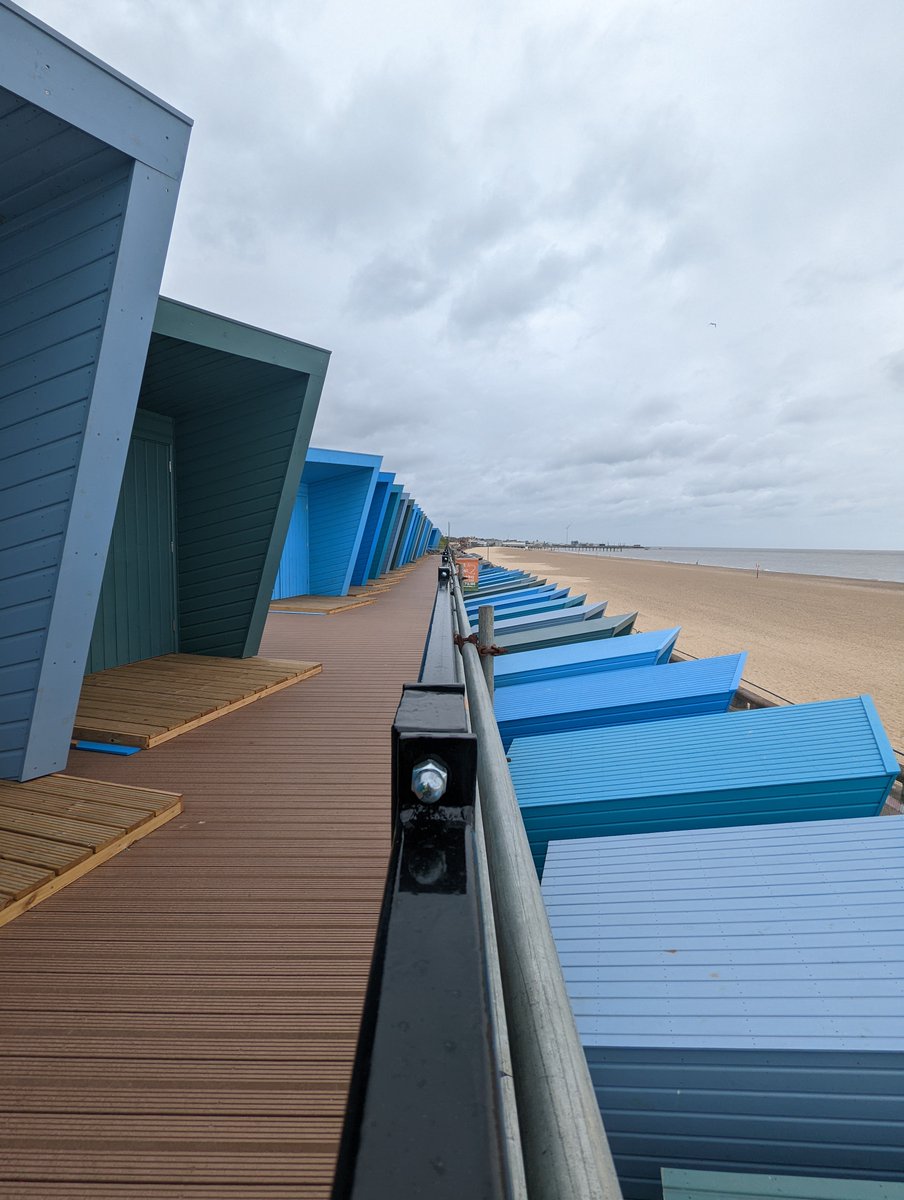 ThinkLowestoft's tweet photo. The Eastern Edge Development on Lowestoft Seafront is really beginning to take shape and even despite the clouds... Looks AMAZING! 🤩
#ThinkLowestoft #TheLeadingLight https://t.co/h2ZDA4IiRj