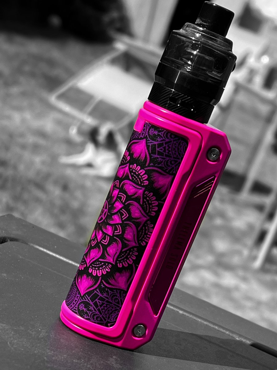 thepiercedvaper's tweet photo. Thinking this may have to get Lost ๐
Surely the wife wouldnโt notice lol, This is absolutely stunning and stressful tracking them downโฆ
โฝ๏ธLost Vape- Solo 100w Pink
@lost_vape @lostvapeluana @lostvape.jane @lostvape_ellen
#lostvape #solo #pinkmod #vape #vapelyfe #ukvaper https://t.co/nkEP38q7lA