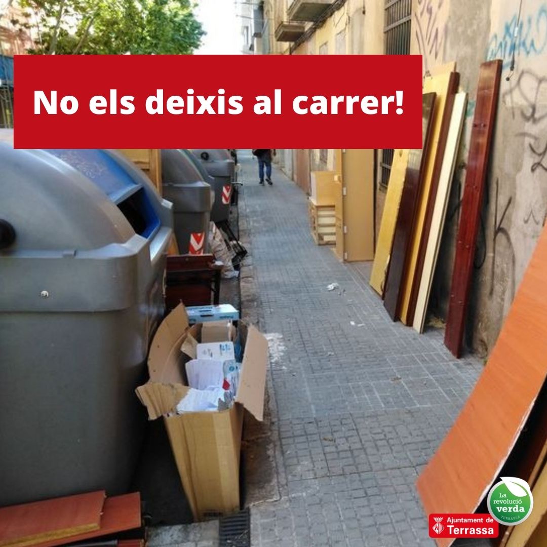 trsmediambient's tweet photo. ❌No deixis els mobles i trastos vells al carrer!
Truca al telèfon de la neteja 900 720 135 per informar-te de quant es recullen els mobles al teu barri o porta'ls a les deixalleries municipals. Obertes de dilluns a diumenge!
#TerrassaMediAmbient #Neteja #Residus #TerrassaNeta https://t.co/Fe9x1Y0c8Q