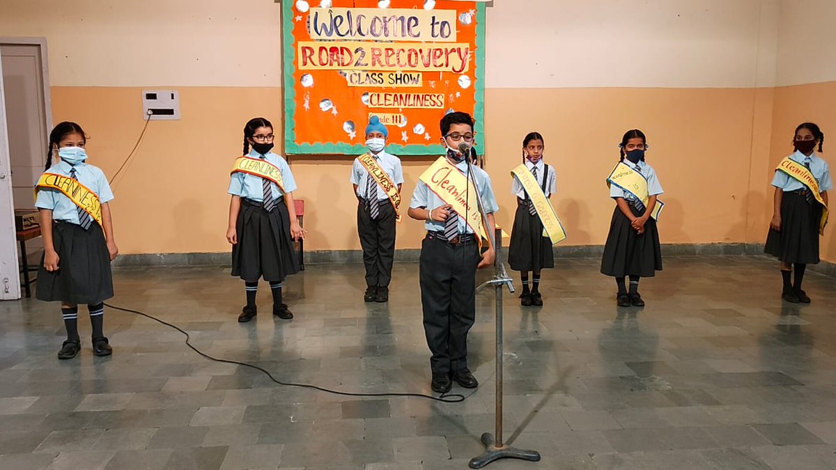 Harvind29517214's tweet photo. Students of Grade III enthusiastically present road to recovery class show on Cleanliness @pkdhillon08 @charuchhabra2 @KnpsIndia @shardapullabha2 @JyotiBh28005578 https://t.co/nICNSu09LK