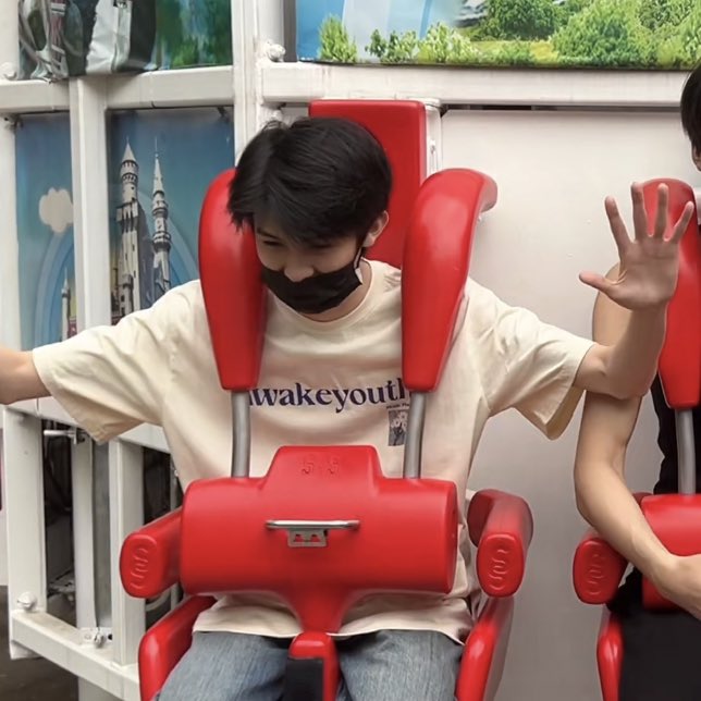 viaryx_'s tweet photo. ก่อนเล่น                             หลังเล่น https://t.co/n1vOxm0ZTp
