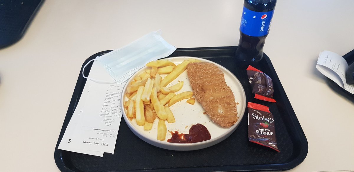 EtjeTT's tweet photo. First meal on board. #FishAndChips (The English version is better! 😁) #RoadToMTC #McLaren https://t.co/jTKxiN8RAa