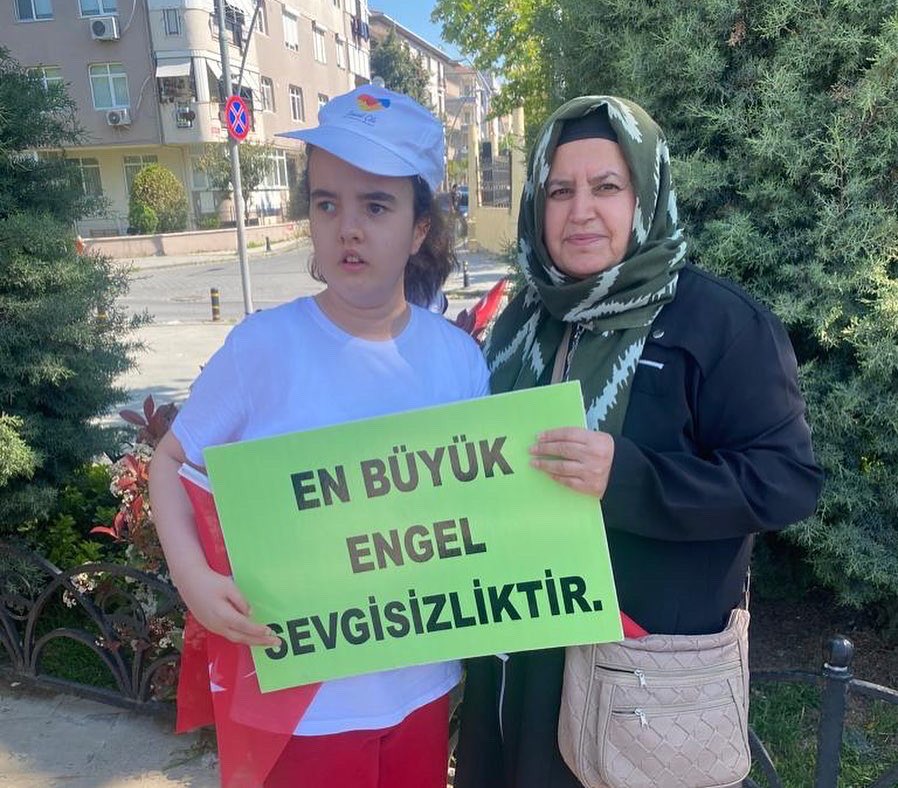 10-16 Mayıs Engelliler Haftası kapsamında Engelsiz Sevgi Yürüyüşümüzü gerçekleştirdik. @buyukcekmecemem #OkulumdanHaberVar #engellilerhaftası #sevgiyürüyüşü