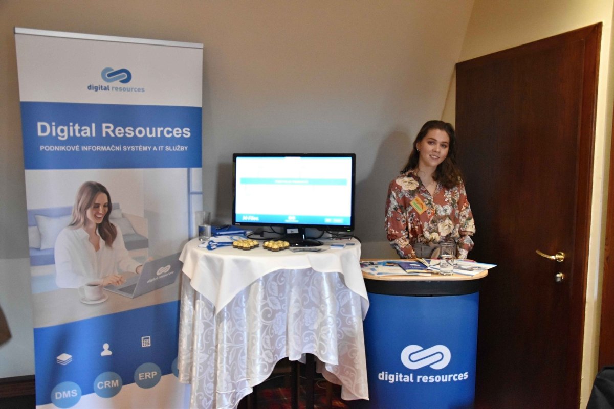 Digres_cz's tweet photo. Včera se náš tým zúčastnil akce #HRsummit. V průběhu přednášky jsme se zaměřili na téma #automatizace a #digitalizace #HR oddělení. Každý, kdo vyplnil zpětnou vazbu, si odnesl dáreček a mohl být zařazen do slosování o vstupenky na konferenci #ISI2022. Děkujeme! #mfiles #intuo #HR https://t.co/3xTT73FOdx