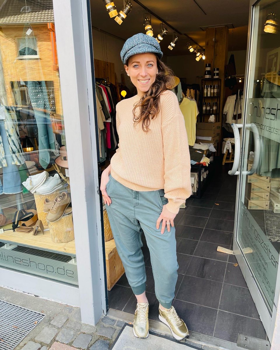 CEEconceptstore's tweet photo. Sommer ist auch bei den Hosen endlich da #dawndenim #sommerhosen Tencel 129,90 Euro bei mir im Store in Heinsberg #ceeconceptstore #heinsberg #damenmode #boutique Jetzt 10 % Rabatt für euch #LinkInBio Apfesltrasse 25 CEE! you https://t.co/ClRz5taEl9
