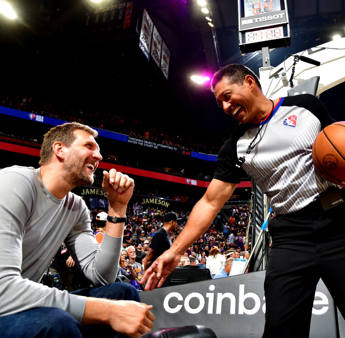 NBA_de's tweet photo. 📸 🐐🇩🇪
#DailyDirk https://t.co/pty6N8skWY