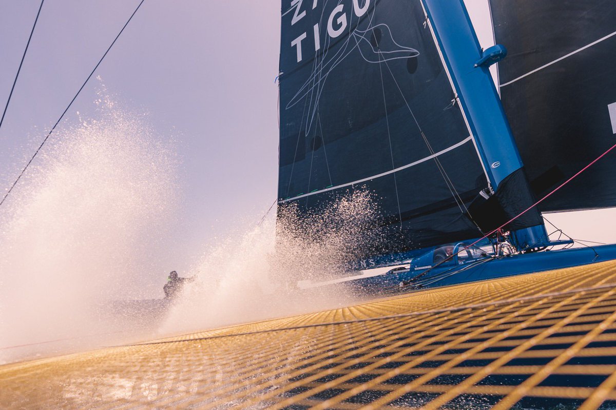SVRLazartigue's tweet photo. [TOURNÉE MÉDITERRANÉE]

Direction🔜 🇪🇸 Barcelona !

📸 @guillaume_gatefait 😍

.
.
.
.
.
.
#goteamsvrlazartigue #tourmed #francoisgabart #Kresk4Oceans #groupekresk #courseaularge #trimaran #sailing https://t.co/3jD4PaEp3t